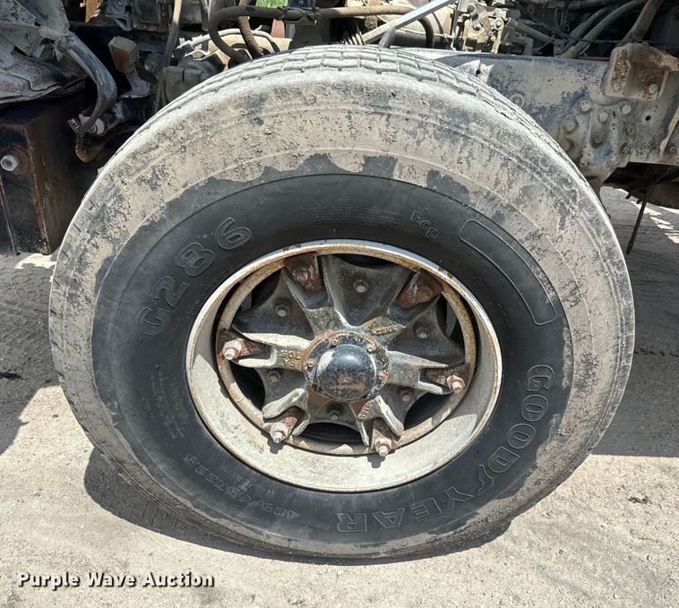 image for item DN3242 1989 Ford LT9000 ready mix truck