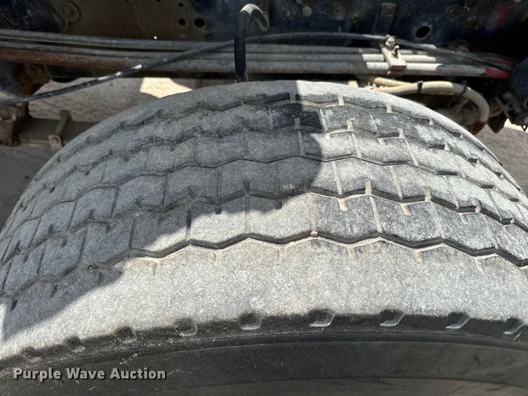 image for item DN3242 1989 Ford LT9000 ready mix truck