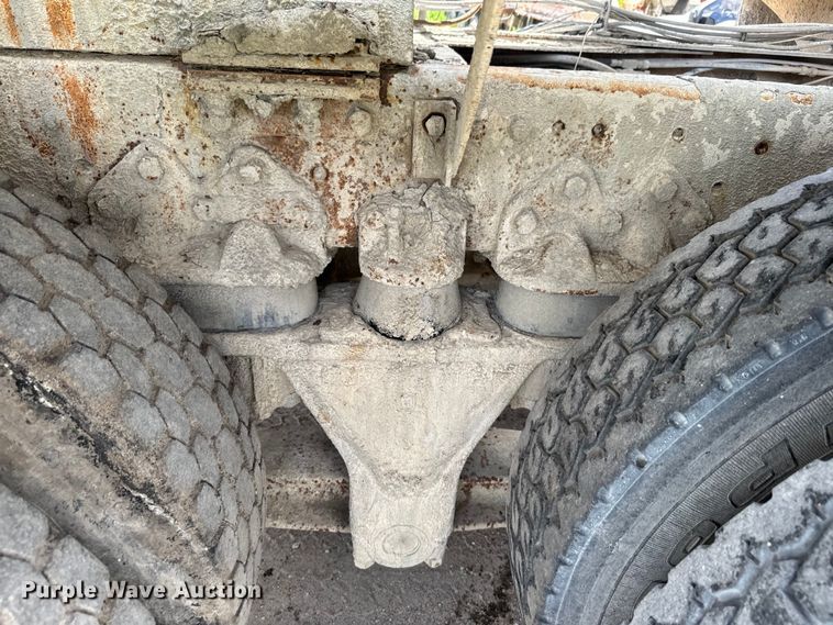 image for item DN3242 1989 Ford LT9000 ready mix truck