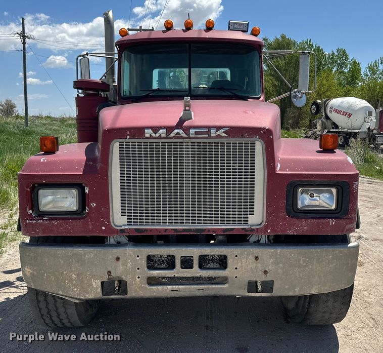 image for item DN3243 1998 Mack ready mix truck cab and chassis