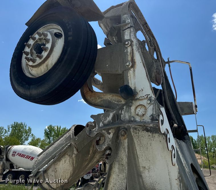 image for item DN3243 1998 Mack ready mix truck cab and chassis