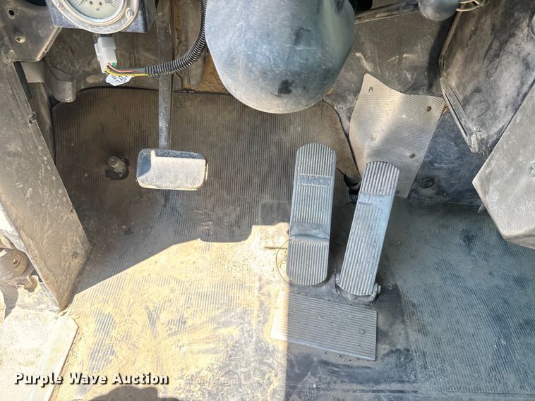 image for item DN3243 1998 Mack ready mix truck cab and chassis