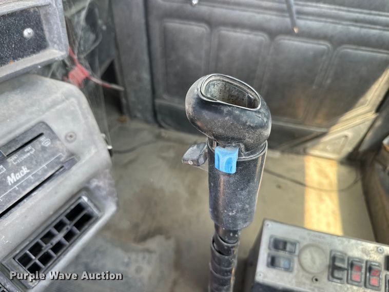 image for item DN3243 1998 Mack ready mix truck cab and chassis