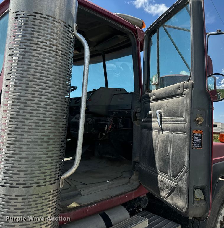 image for item DN3243 1998 Mack ready mix truck cab and chassis