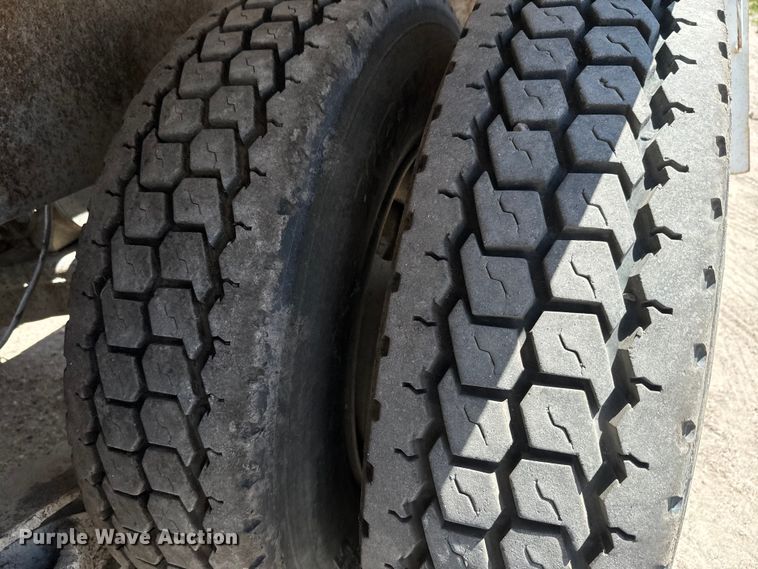 image for item DN3243 1998 Mack ready mix truck cab and chassis