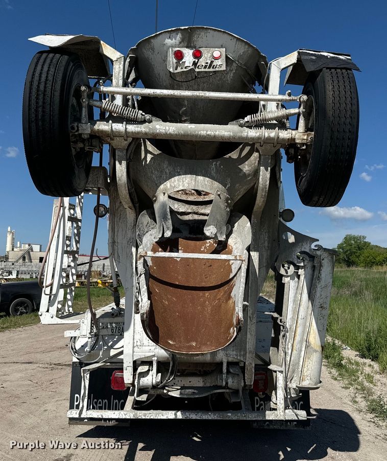 image for item DN3244 1999 Sterling L9511 ready mix truck