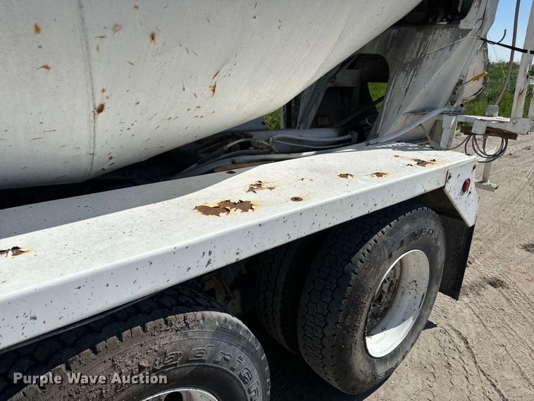 image for item DN3244 1999 Sterling L9511 ready mix truck