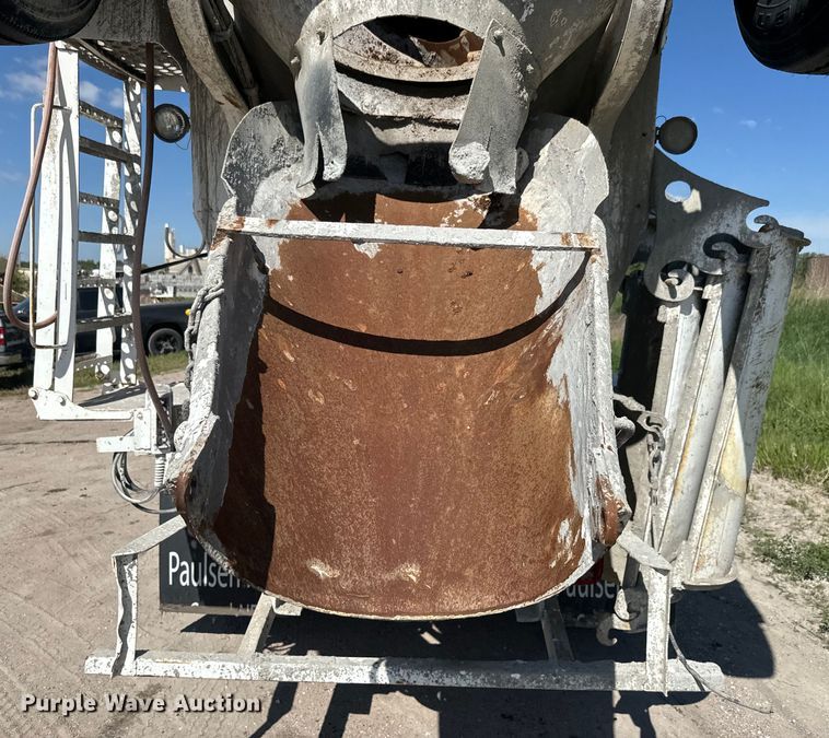 image for item DN3244 1999 Sterling L9511 ready mix truck