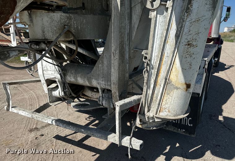 image for item DN3244 1999 Sterling L9511 ready mix truck