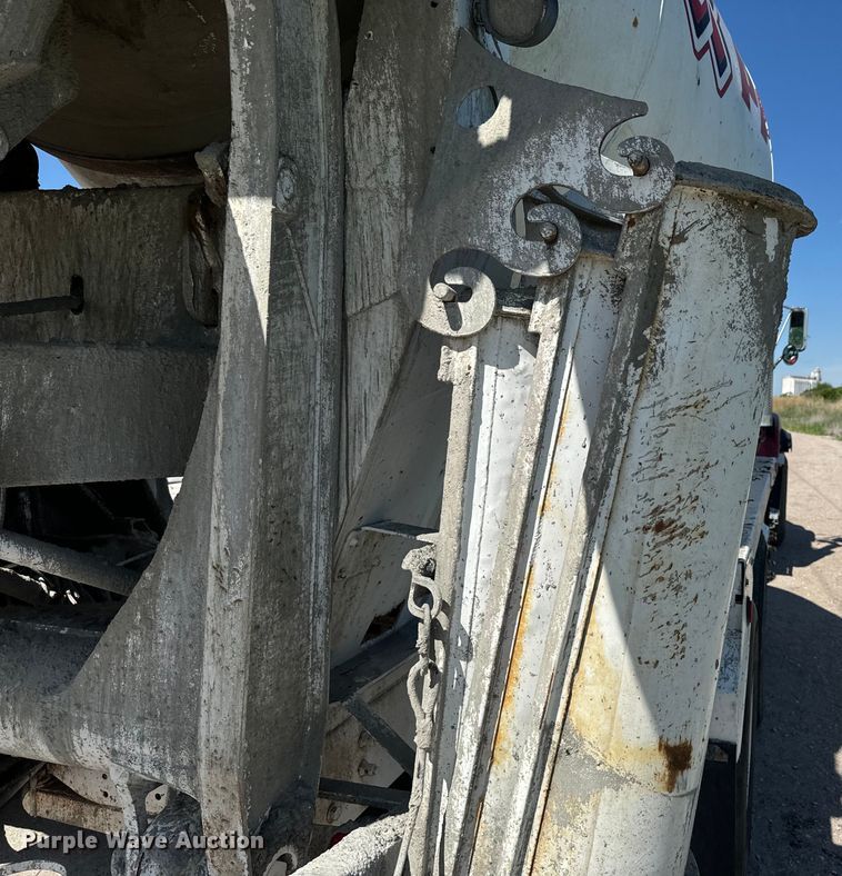 image for item DN3244 1999 Sterling L9511 ready mix truck