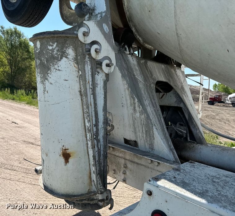 image for item DN3244 1999 Sterling L9511 ready mix truck