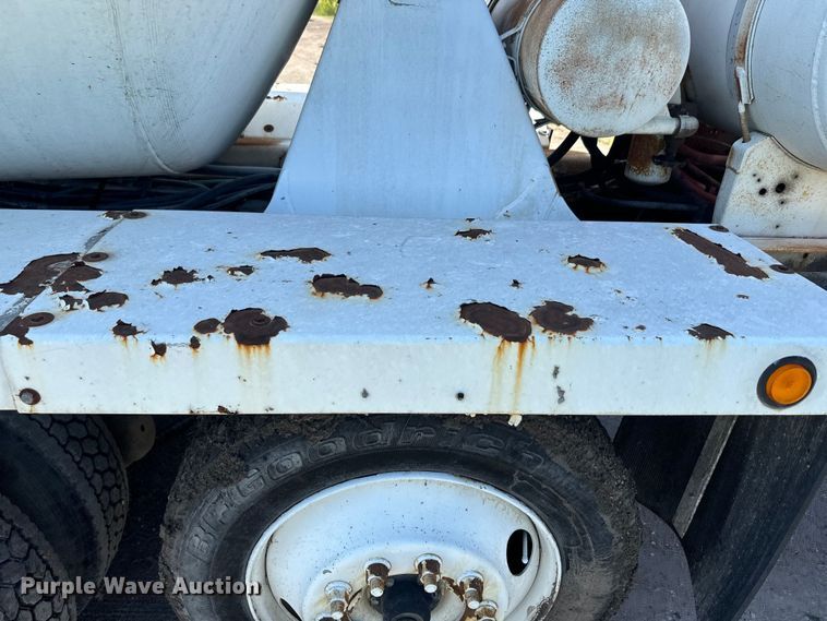 image for item DN3244 1999 Sterling L9511 ready mix truck