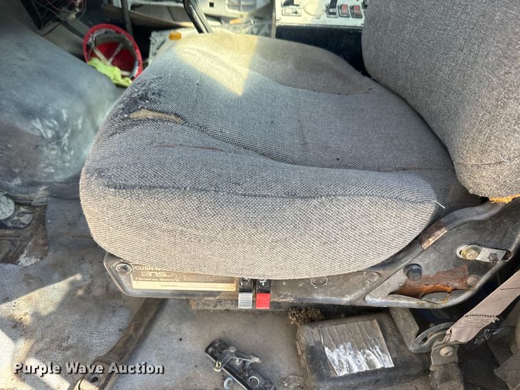 image for item DN3244 1999 Sterling L9511 ready mix truck