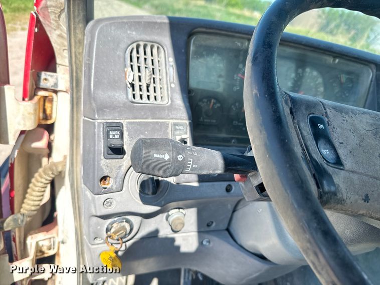 image for item DN3244 1999 Sterling L9511 ready mix truck