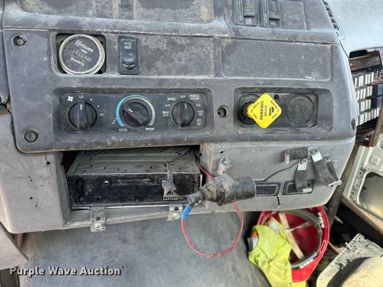 image for item DN3244 1999 Sterling L9511 ready mix truck