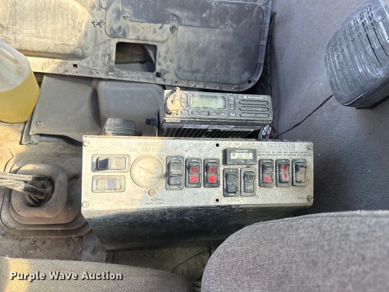 image for item DN3244 1999 Sterling L9511 ready mix truck