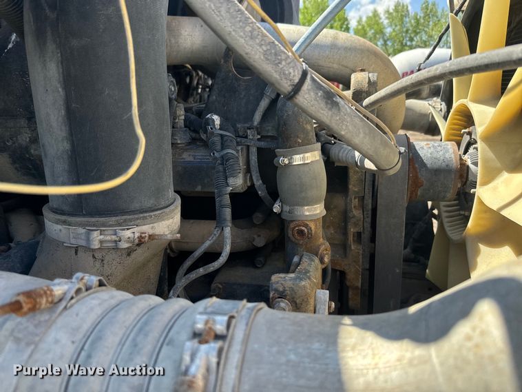 image for item DN3244 1999 Sterling L9511 ready mix truck