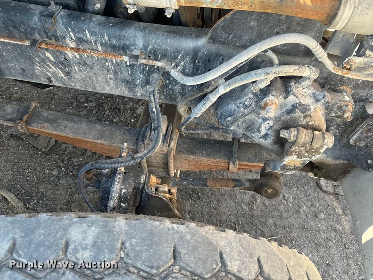 image for item DN3244 1999 Sterling L9511 ready mix truck