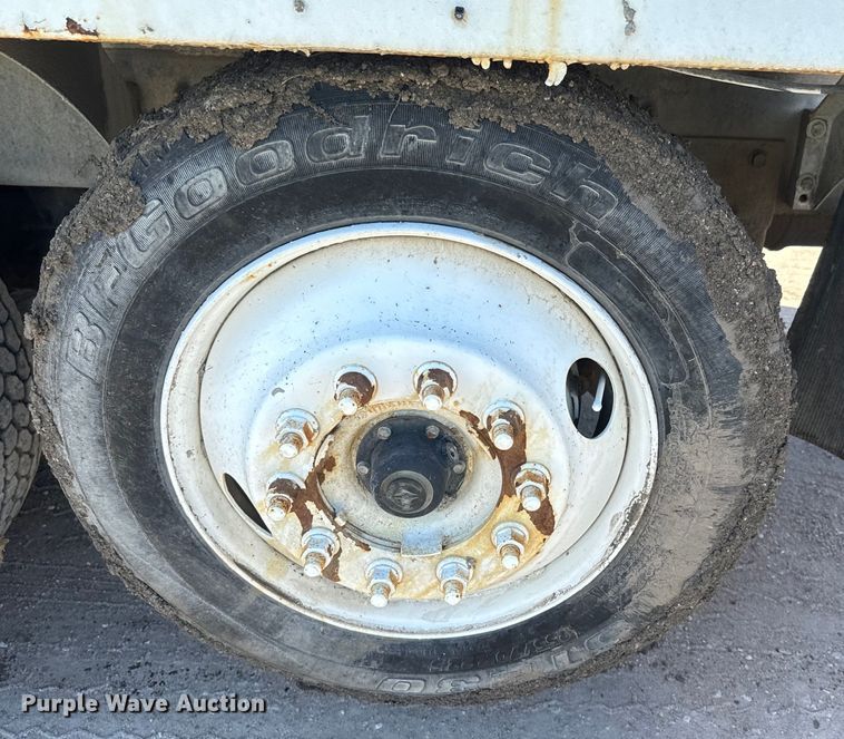 image for item DN3244 1999 Sterling L9511 ready mix truck