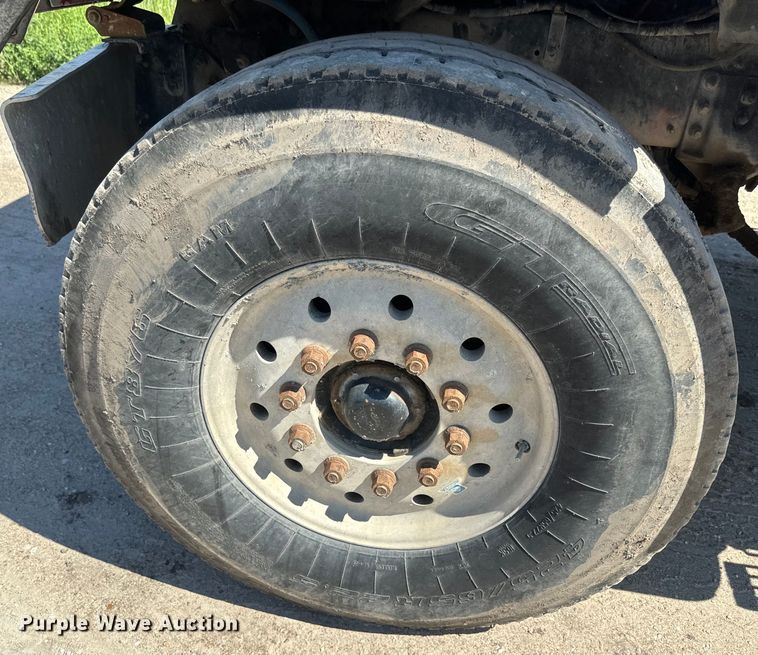 image for item DN3244 1999 Sterling L9511 ready mix truck