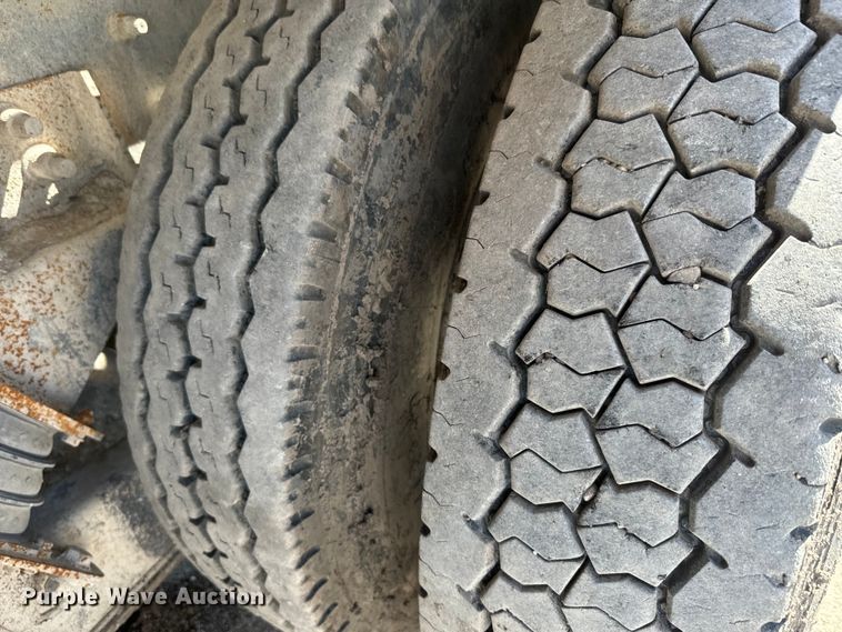 image for item DN3244 1999 Sterling L9511 ready mix truck