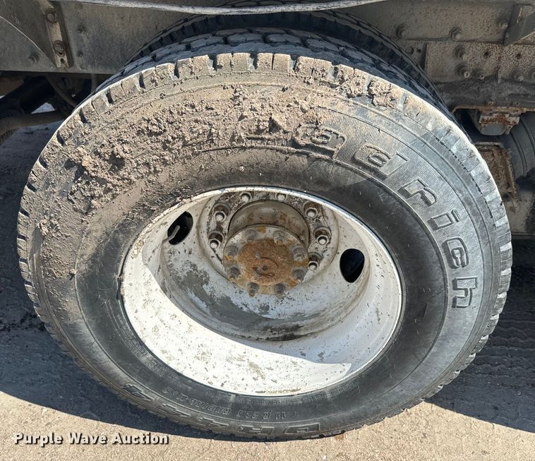 image for item DN3244 1999 Sterling L9511 ready mix truck