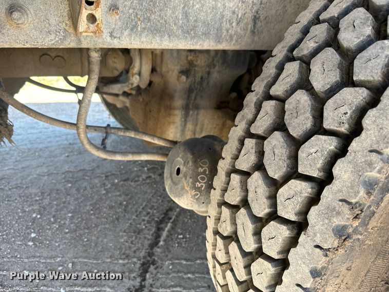 image for item DN3244 1999 Sterling L9511 ready mix truck