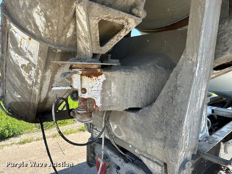 image for item DN3245 1995 Mack RD690S ready mix truck