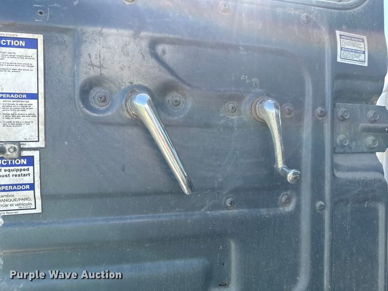 image for item DN3245 1995 Mack RD690S ready mix truck