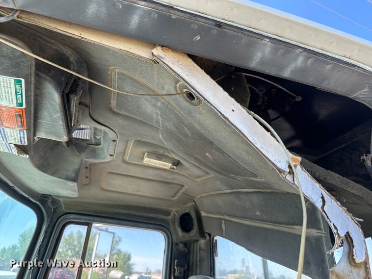 image for item DN3245 1995 Mack RD690S ready mix truck