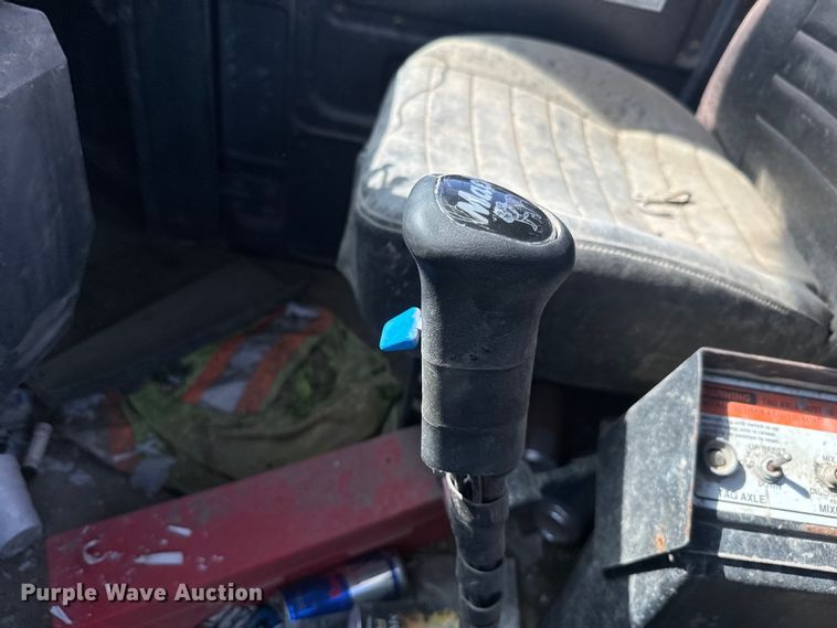 image for item DN3245 1995 Mack RD690S ready mix truck