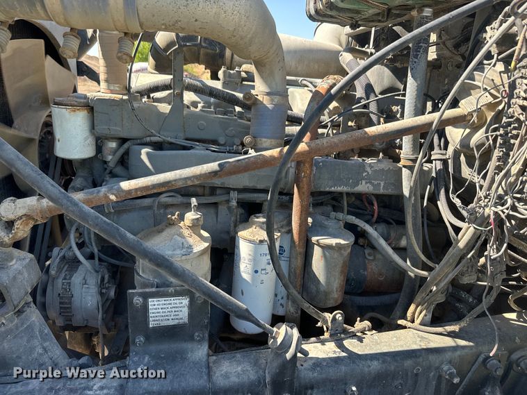 image for item DN3245 1995 Mack RD690S ready mix truck