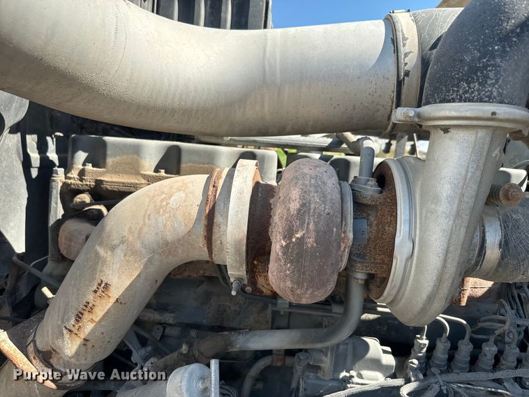 image for item DN3245 1995 Mack RD690S ready mix truck