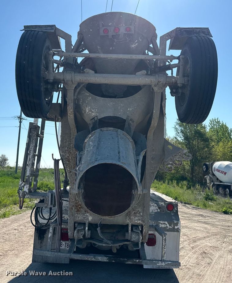 image for item DN3246 1998 Ford ready mix truck