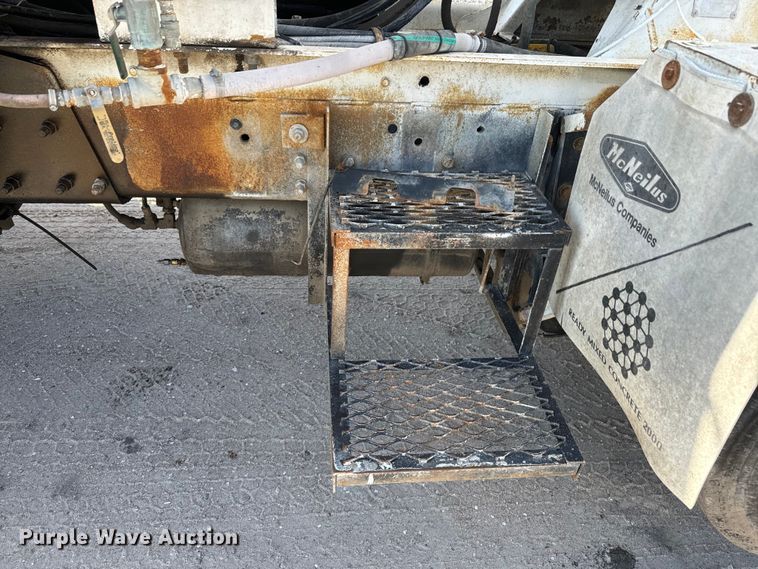 image for item DN3246 1998 Ford ready mix truck