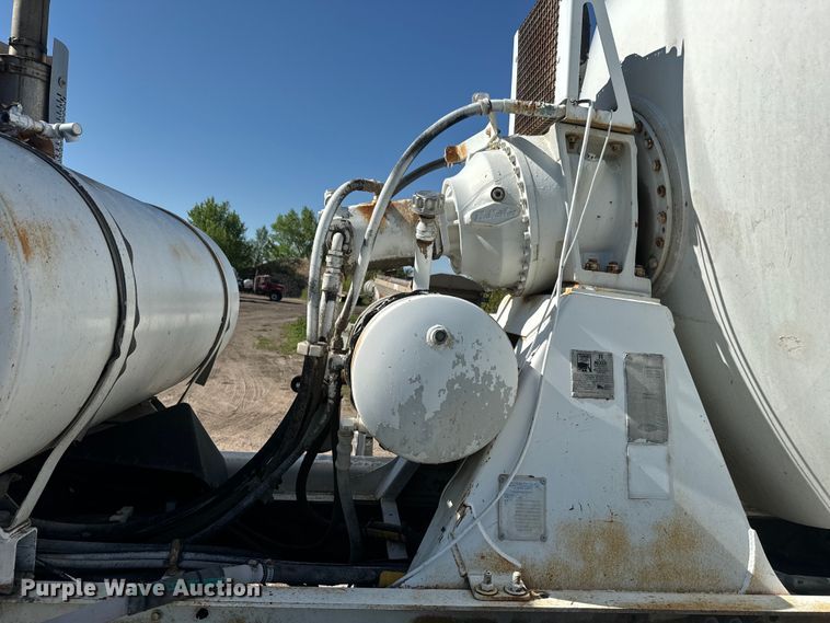 image for item DN3246 1998 Ford ready mix truck