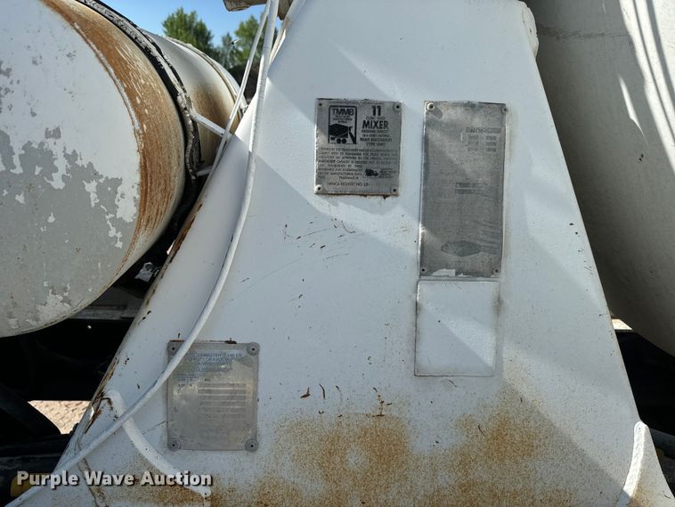 image for item DN3246 1998 Ford ready mix truck