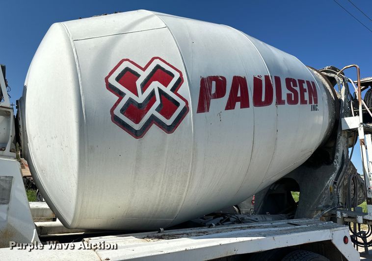 image for item DN3246 1998 Ford ready mix truck