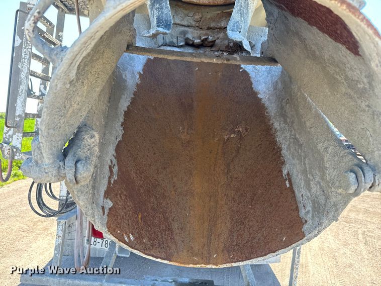 image for item DN3246 1998 Ford ready mix truck