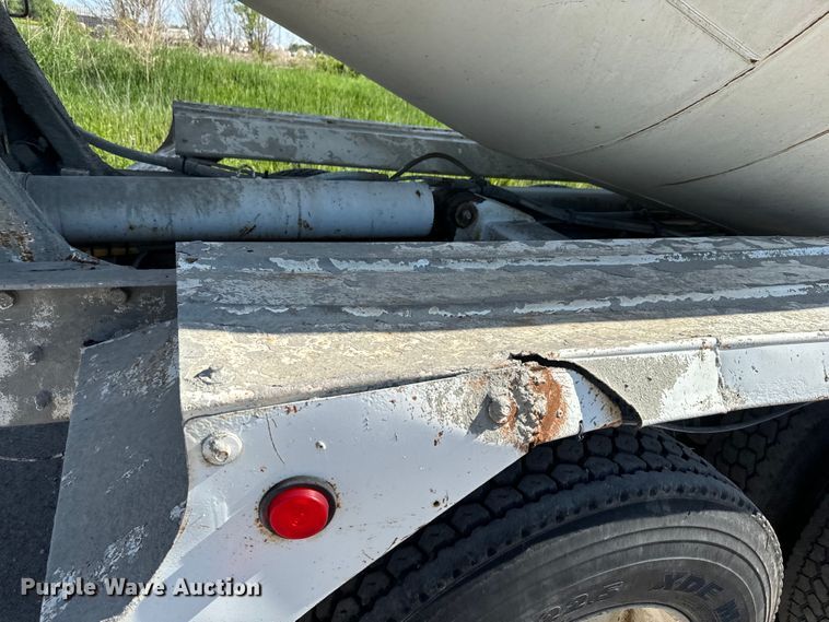 image for item DN3246 1998 Ford ready mix truck