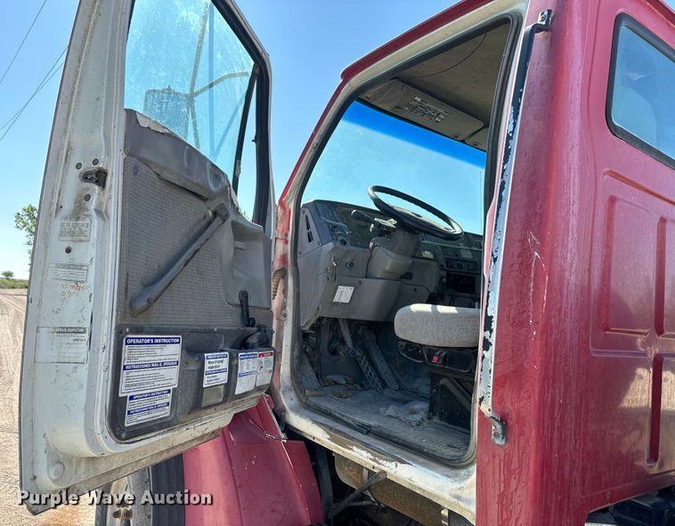 image for item DN3246 1998 Ford ready mix truck