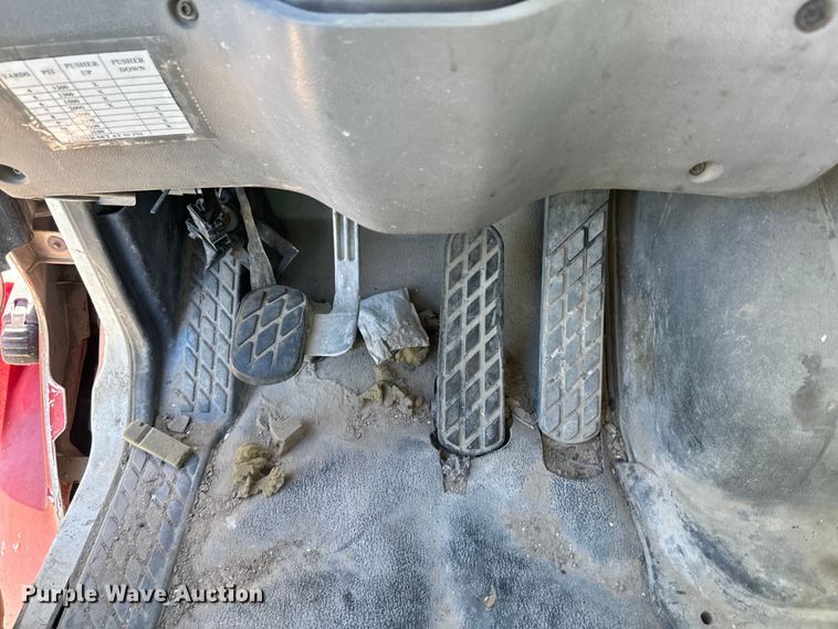 image for item DN3246 1998 Ford ready mix truck