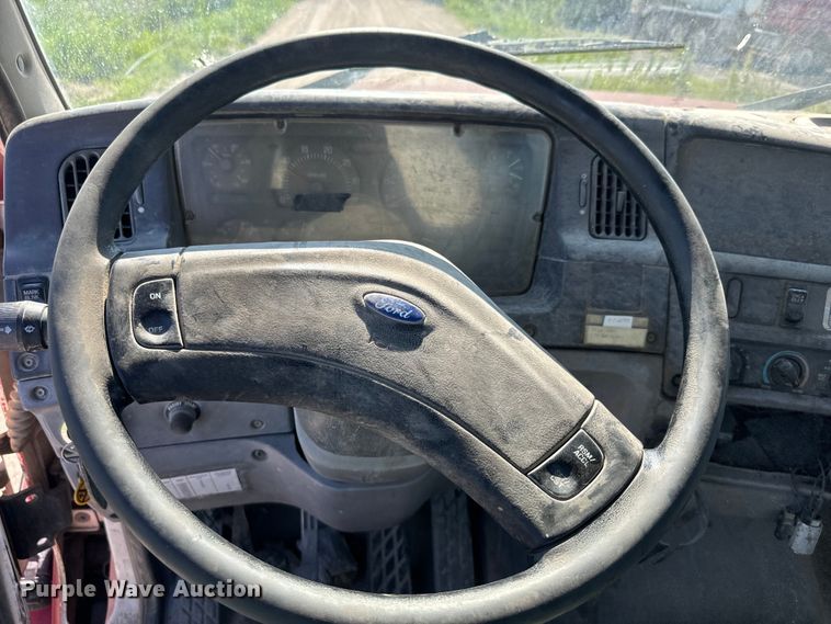 image for item DN3246 1998 Ford ready mix truck