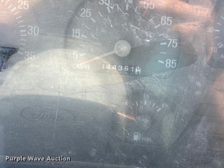 image for item DN3246 1998 Ford ready mix truck