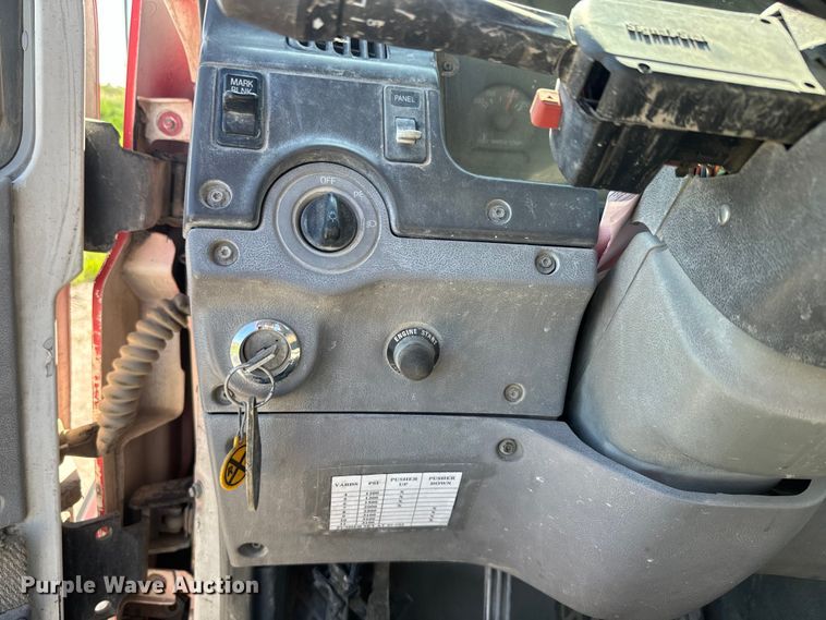 image for item DN3246 1998 Ford ready mix truck