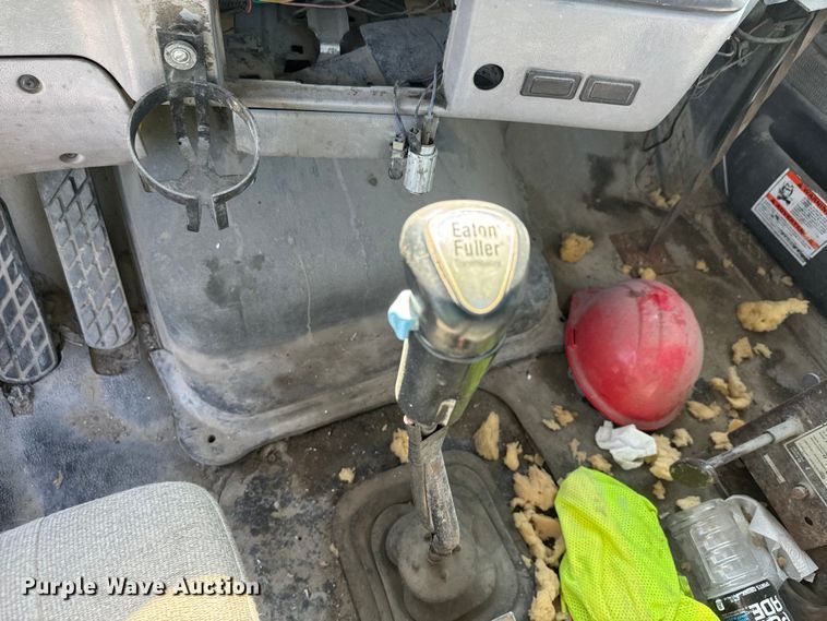 image for item DN3246 1998 Ford ready mix truck