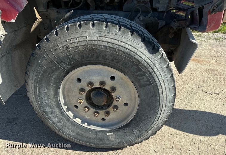 image for item DN3246 1998 Ford ready mix truck