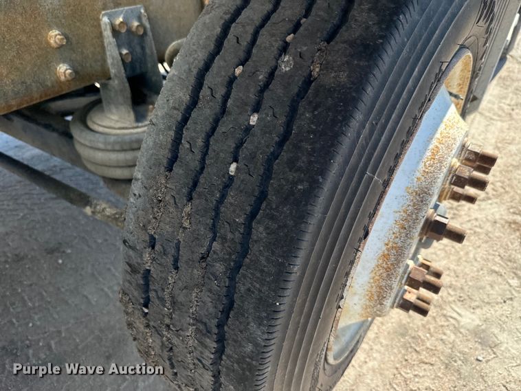 image for item DN3246 1998 Ford ready mix truck