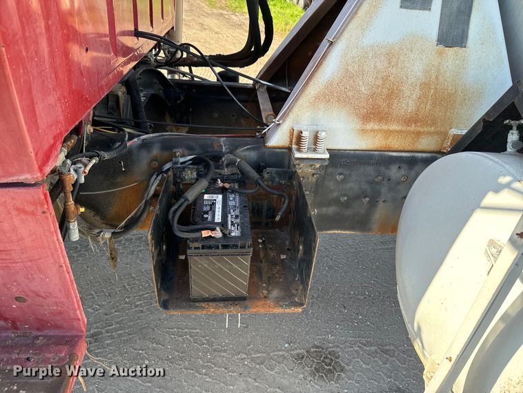 image for item DN3247 1989 Ford LT9000 ready mix truck