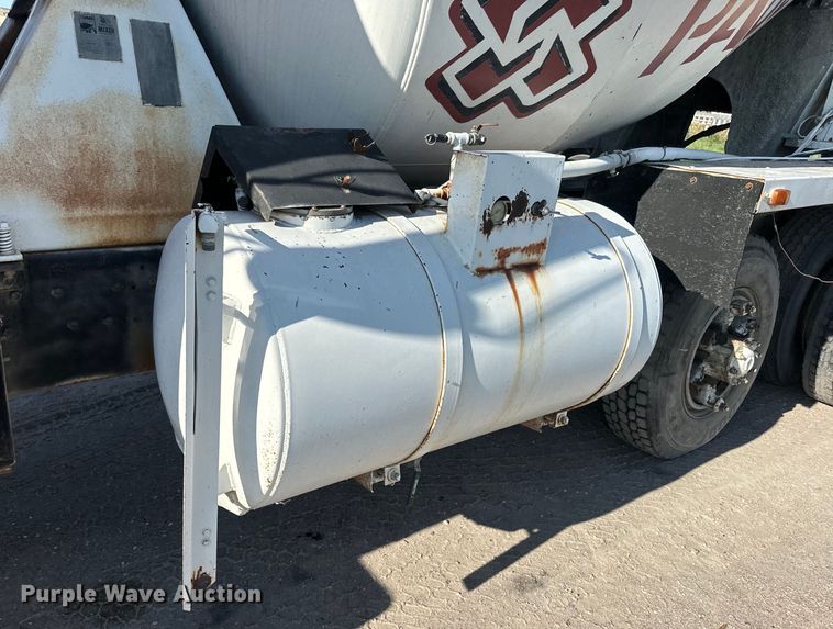 image for item DN3247 1989 Ford LT9000 ready mix truck